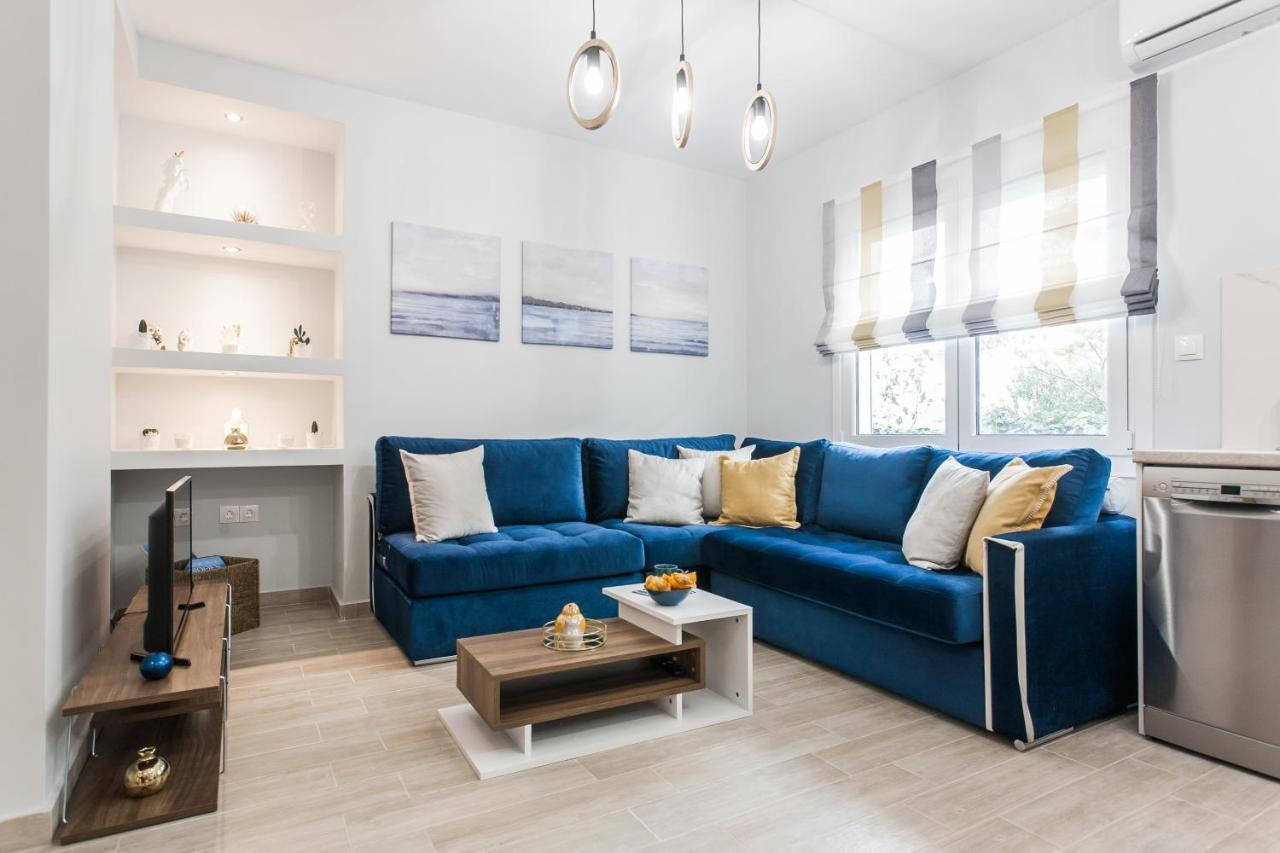 Luxury Seaside Apartment Next To Starbucks Opossite The Beach Park Of Flisvos Athen Exterior foto